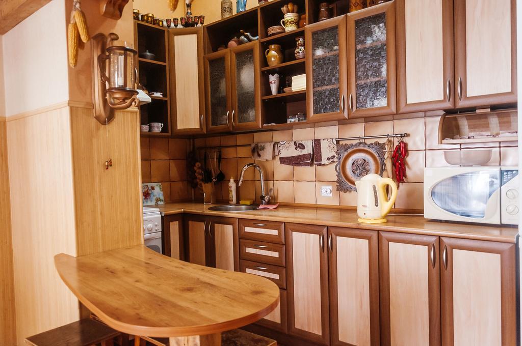 Apartment Na Shevchenka 3 Lviv Luaran gambar
